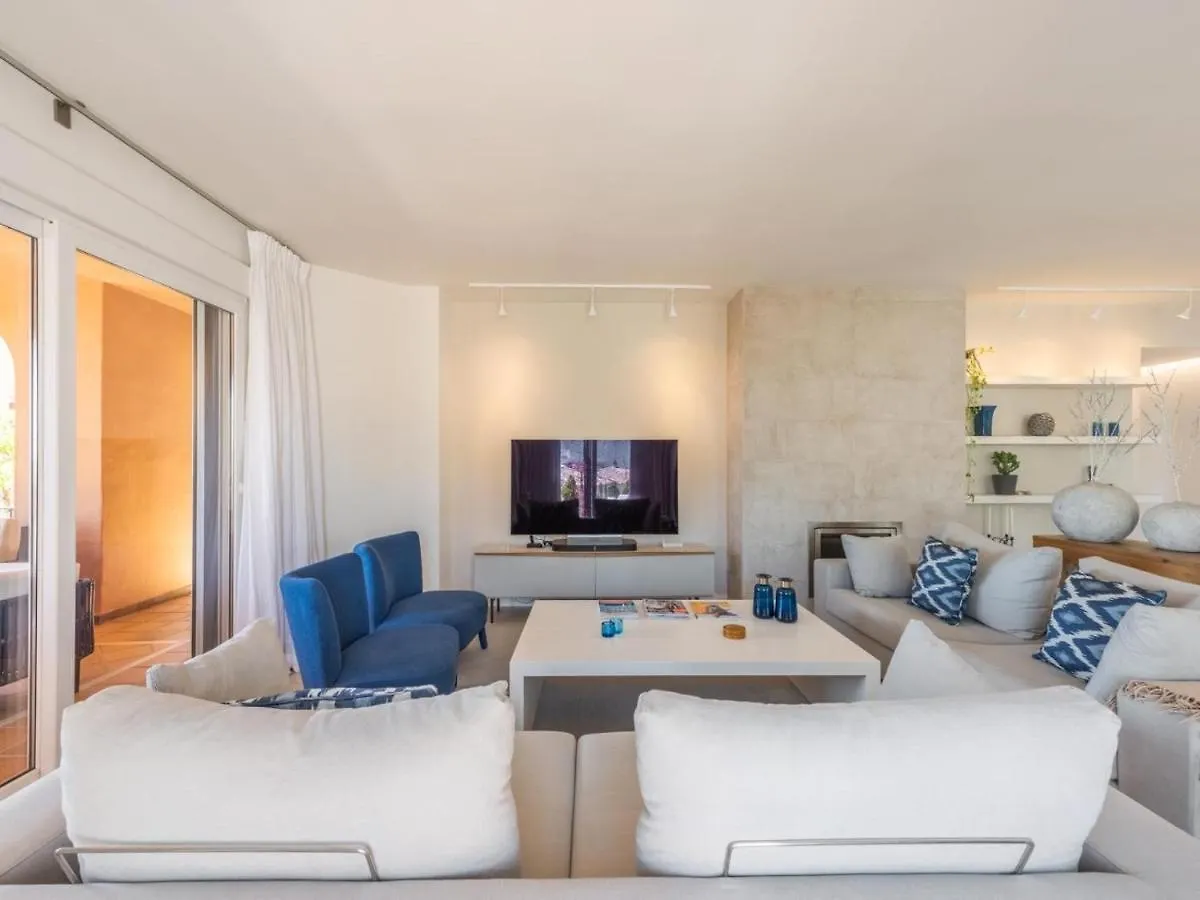 Los Belvederes A Spacious And Luxury Apartment Μαρμπέλλα